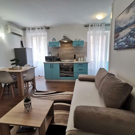 A Charming One-Bedroom Apartment In The Heart Of 'Rovinj' Esterno foto