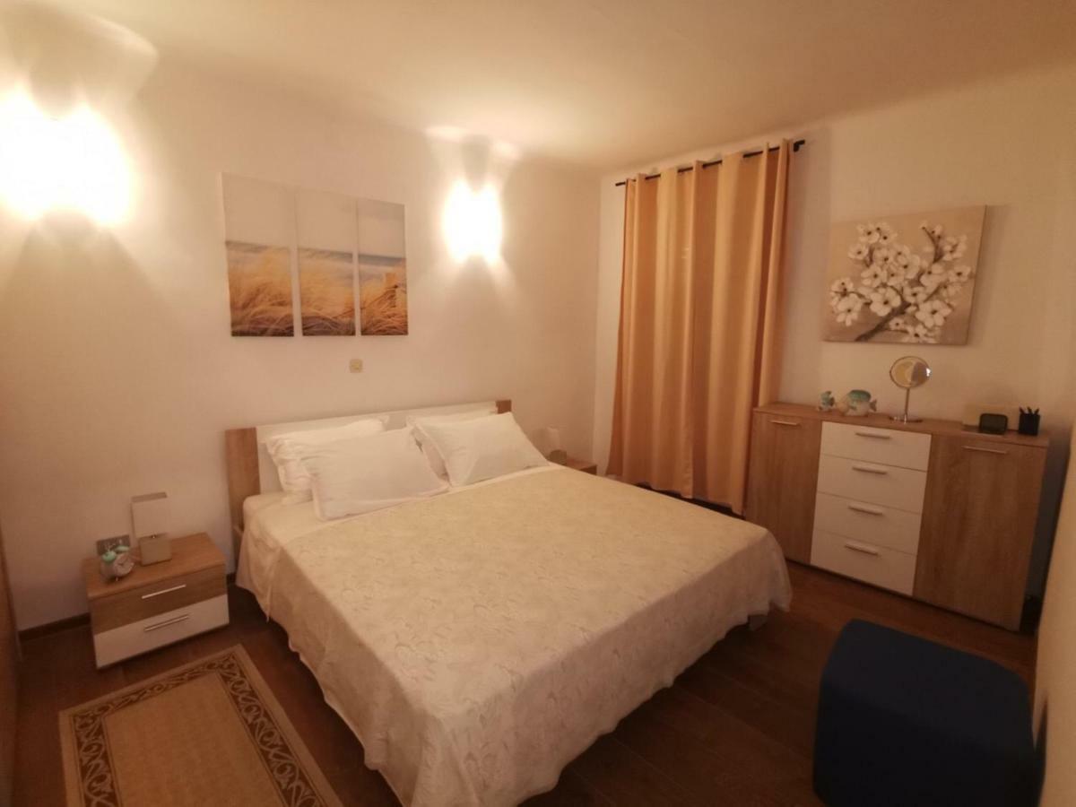 A Charming One-Bedroom Apartment In The Heart Of 'Rovinj' Esterno foto